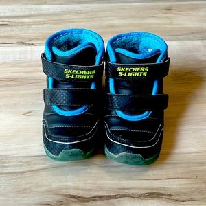 Sketchers S-Lights water repellent light up boots